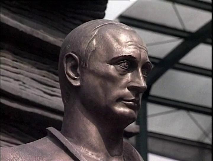 Statue of Vladimir Putin.